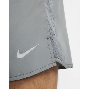 Nike Dri-FIT Challenger